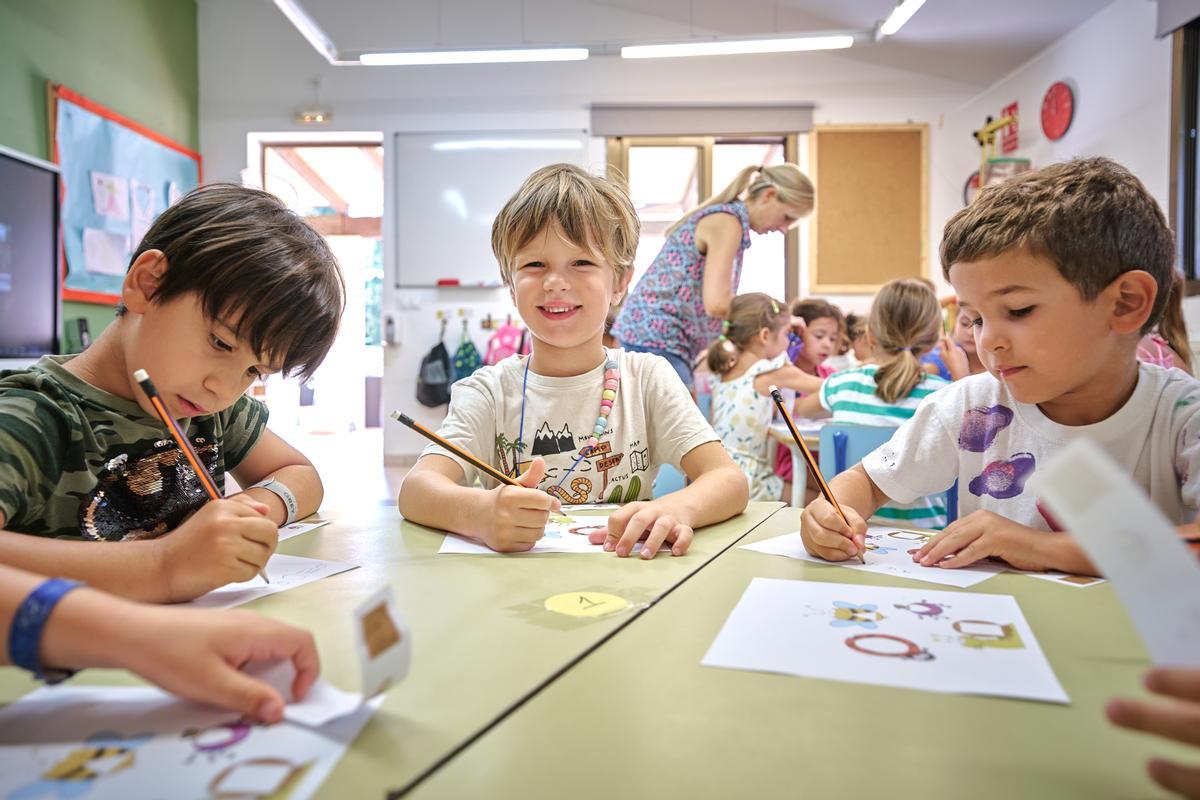 El lema de la escuela es «The Joy of Learning».