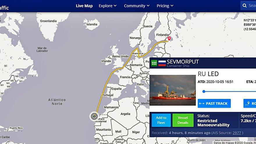 El buque nuclear ruso se encontraba anoche a 75 millas al sur de Gran Canaria. |   // MARINETRAFFIC