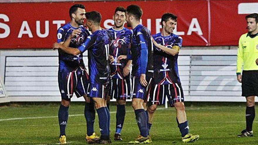 Los jugadores del Zamora celebran uno de sus últimos goles.