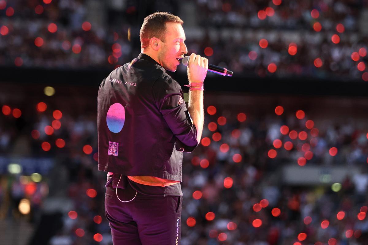 Chris Martin, líder de Coldplay, durante un concierto