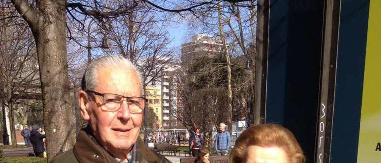 Sabino Albuerne y Felicita Gómez, en Gijón.