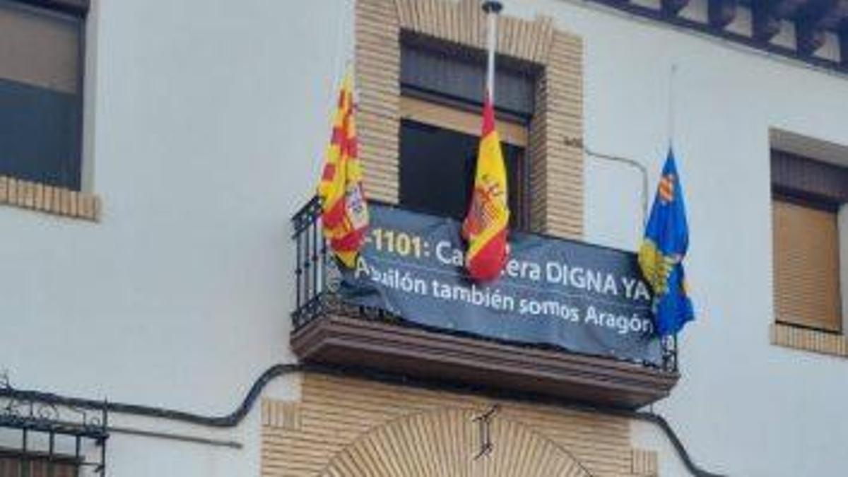 Ayuntamiento de Aguilón. | SERVICIO ESPECIAL