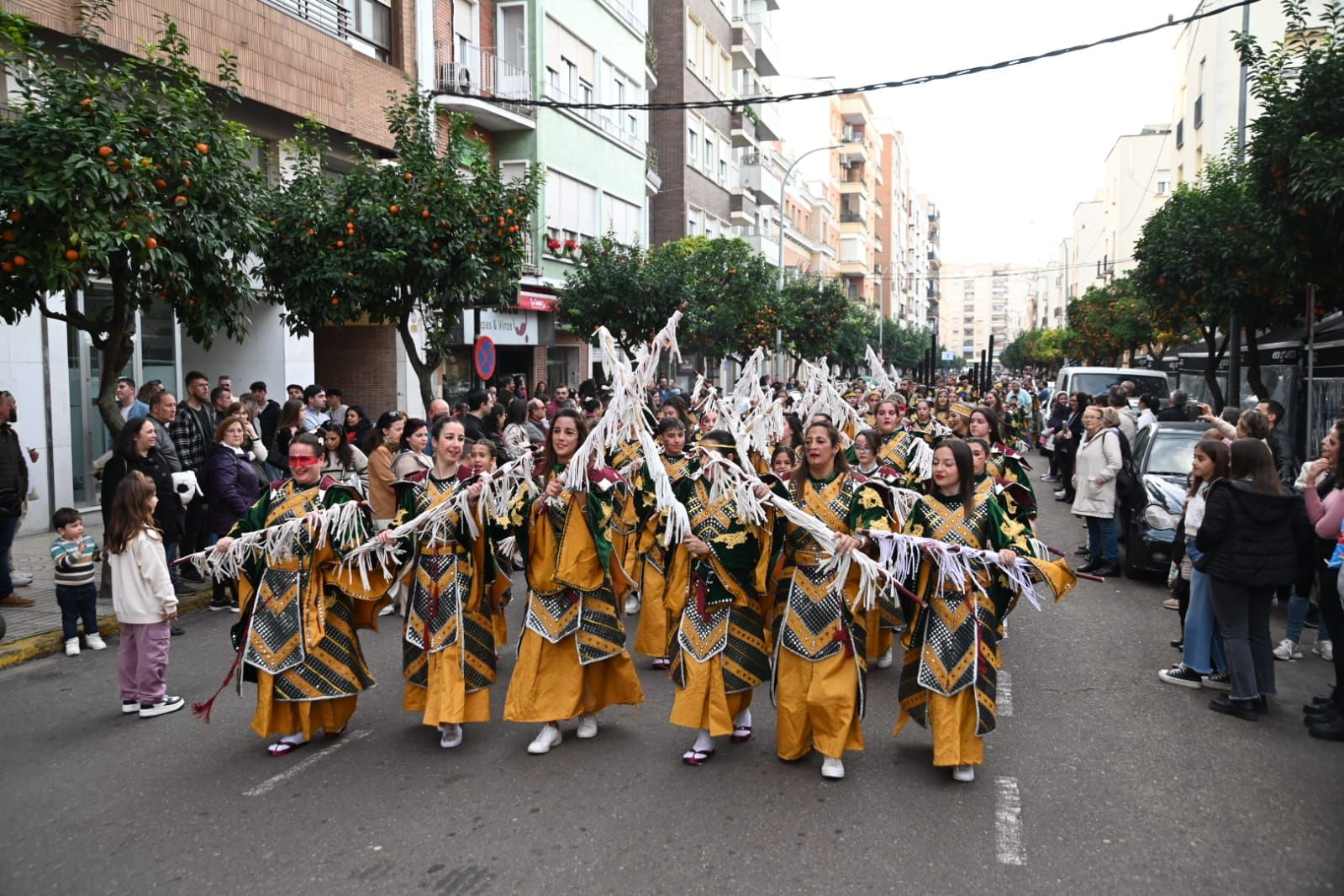 GALERÍA | Las Candelas de Santa Marina preludian el Carnaval de Badajoz