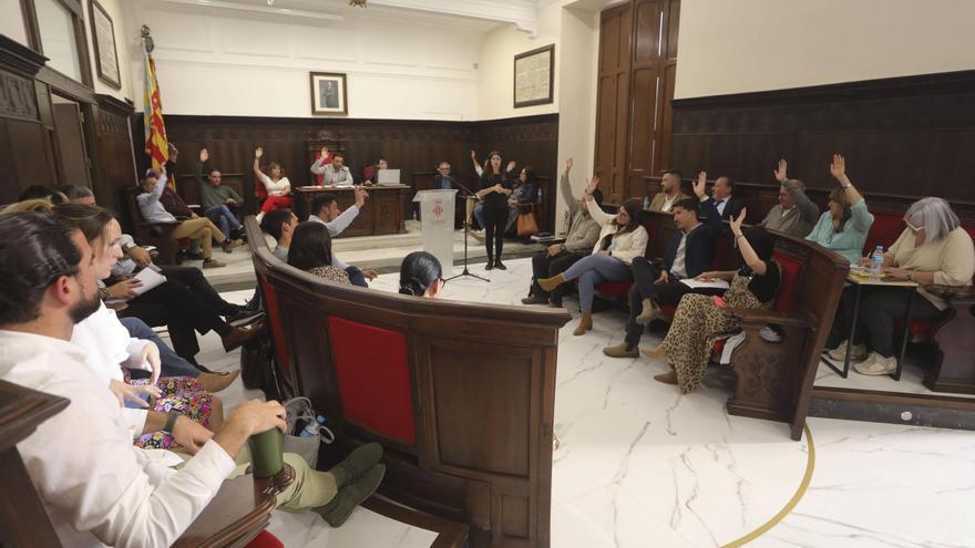 Los sueldos políticos en Sagunt oscilan entre los 5.366 y los 1.102 euros brutos al mes