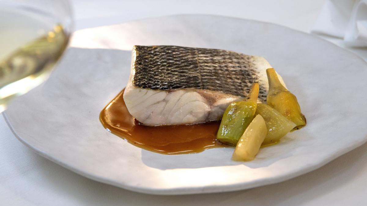 Lubina con verduras en Casa Fermín.