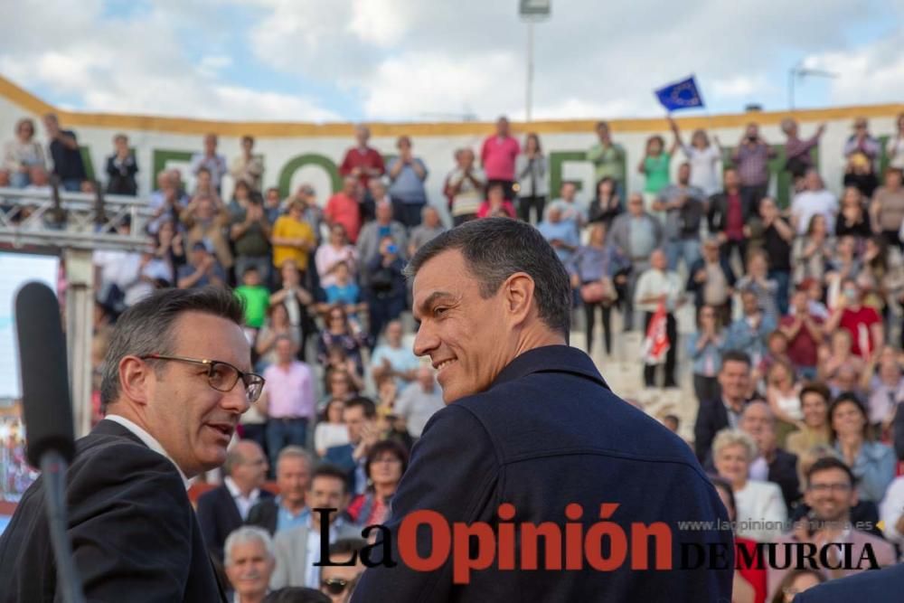 Pedro Sánchez en un acto de campaña del PSOE en Calasparra