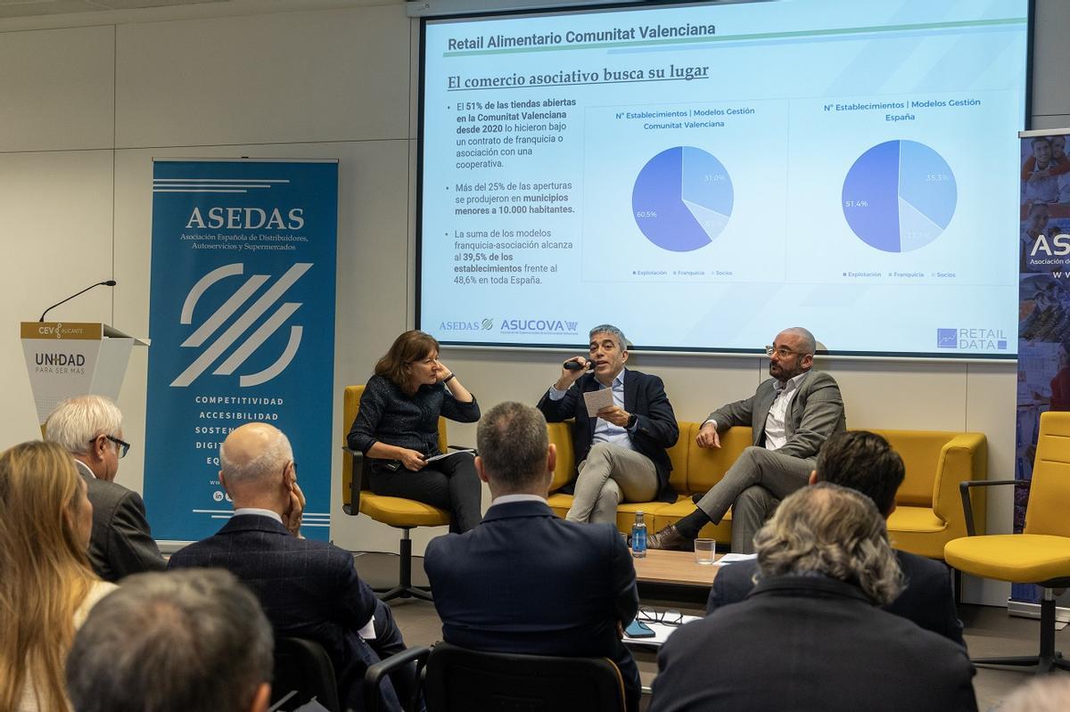 Presentación del informe comercial en la sede de CEV Alicante