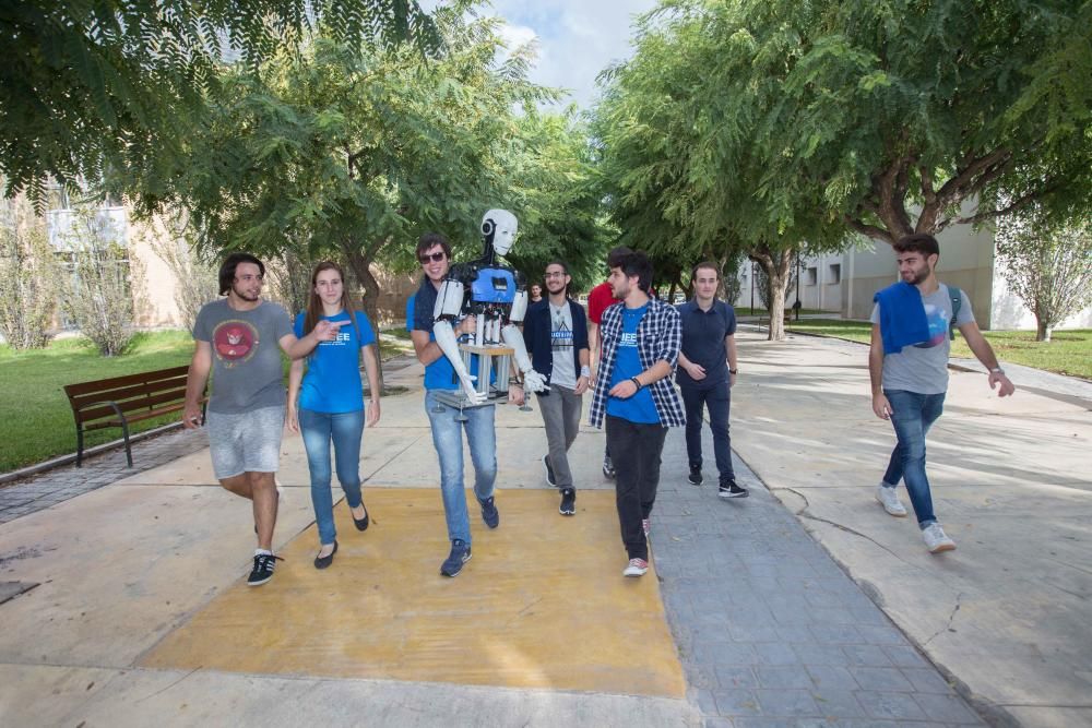 Alumnos de Robótica se integran en una asociación internacional