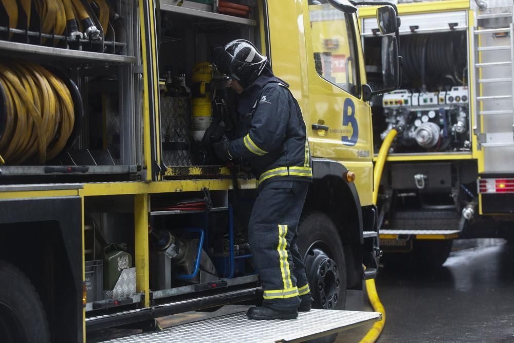 Incendio en un garaje de la calle Doctor Marañón de Avilés