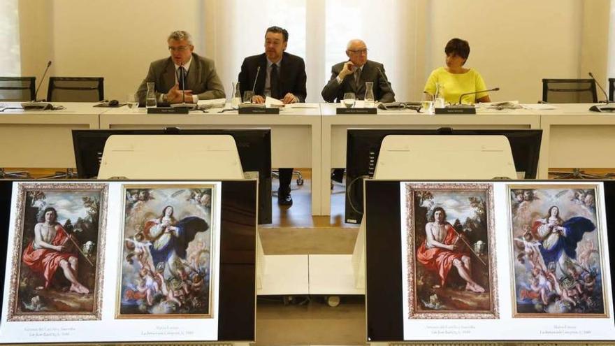 De izquierda a derecha, el director adjunto de Conservación e Investigación del Prado, Miguel Falomir; el director del museo, Miguel Zugaza; el presidente del patronato, José Pedro Pérez-Llorca, y la coordinadora General de Administración, Marina Chinchilla. // Efe