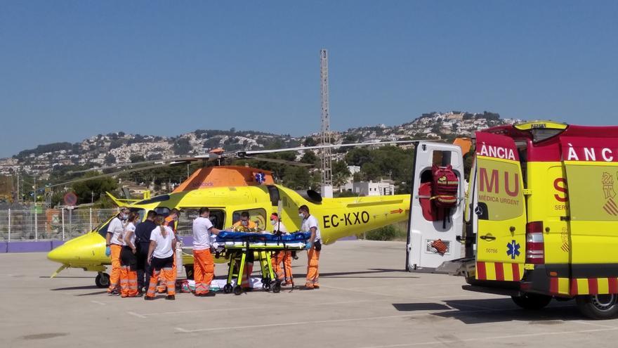 Herido muy grave un trabajador al precipitarse desde 5 metros de altura en Moraira