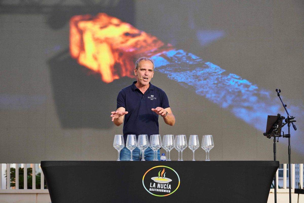 La Bodega Masos de Guadalest realizó dos catas de vino coordinadas por su sumiller Javier Velasco.
