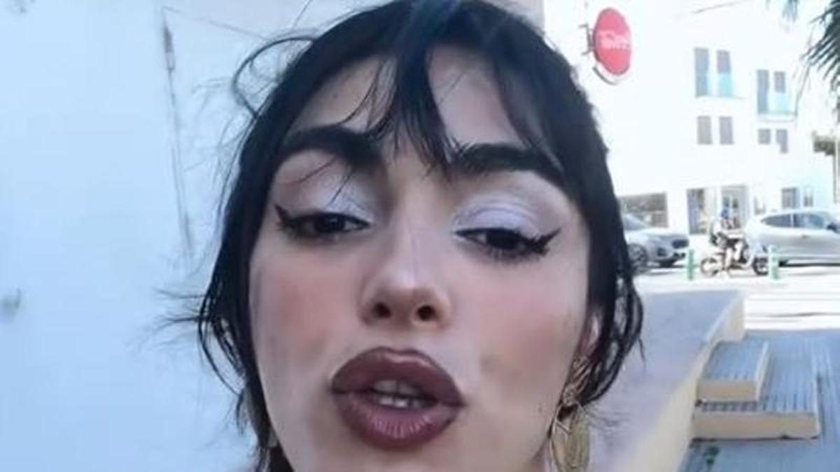 La creadora de contenido en un momento del vídeo