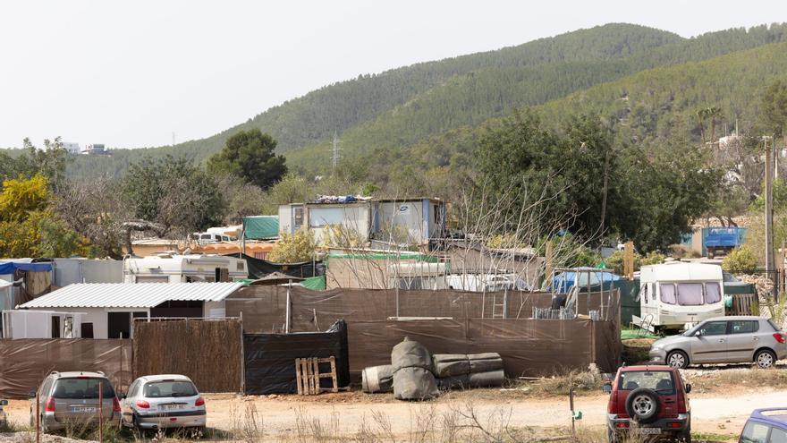 Santa Eulària no ha podido acceder todavía al &#039;camping&#039; ilegal de Can Negre