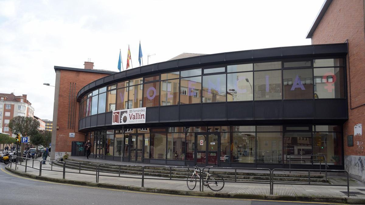 Luz verde al nuevo convenio que permitirá a alumnos del Fernández Vallín hacer sus prácticas en el Ayuntamiento