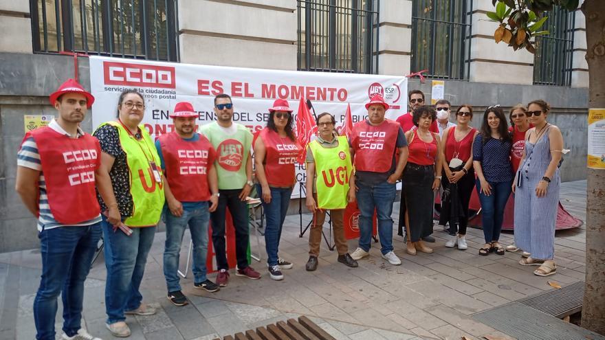 CCOO y UGT denuncian el abandono del servicio postal por parte de Correos