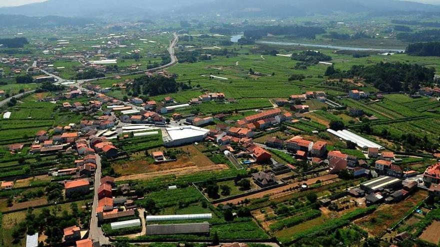 Vista aérea de una zona rural de O Salnés. // Iñaki Abella