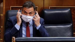 El presidente del Gobierno, Pedro Sánchez, en la última sesión de control al Ejecutivo bajo el estado de alarma que se celebra este miércoles en el Congreso.