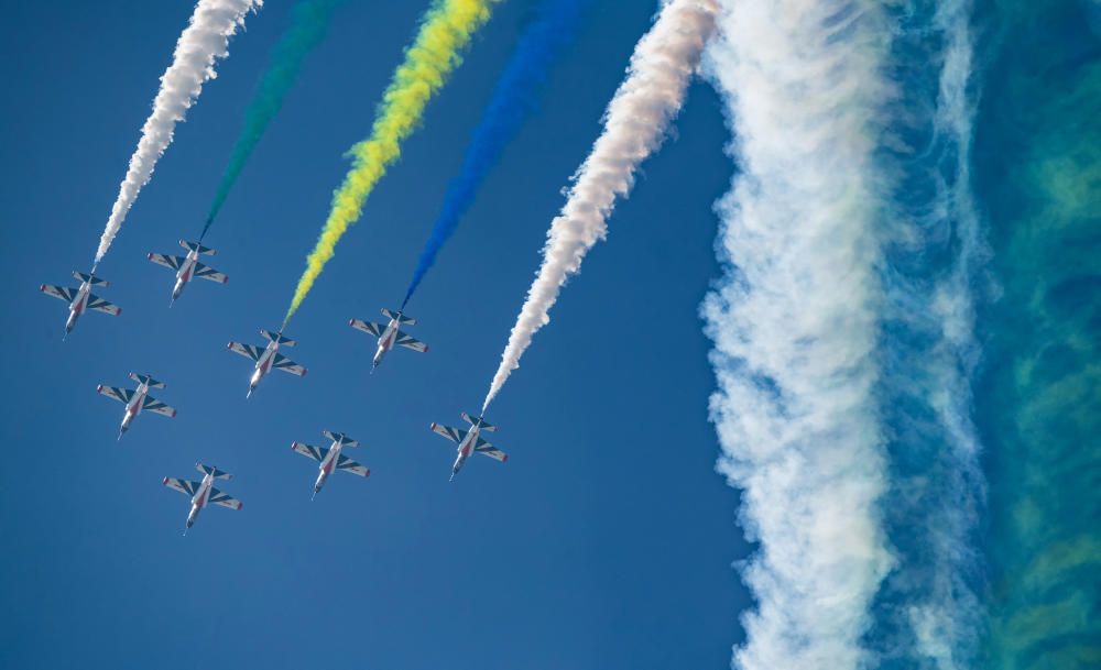 J-10 fighter jets of Bayi aerobatic team of ...