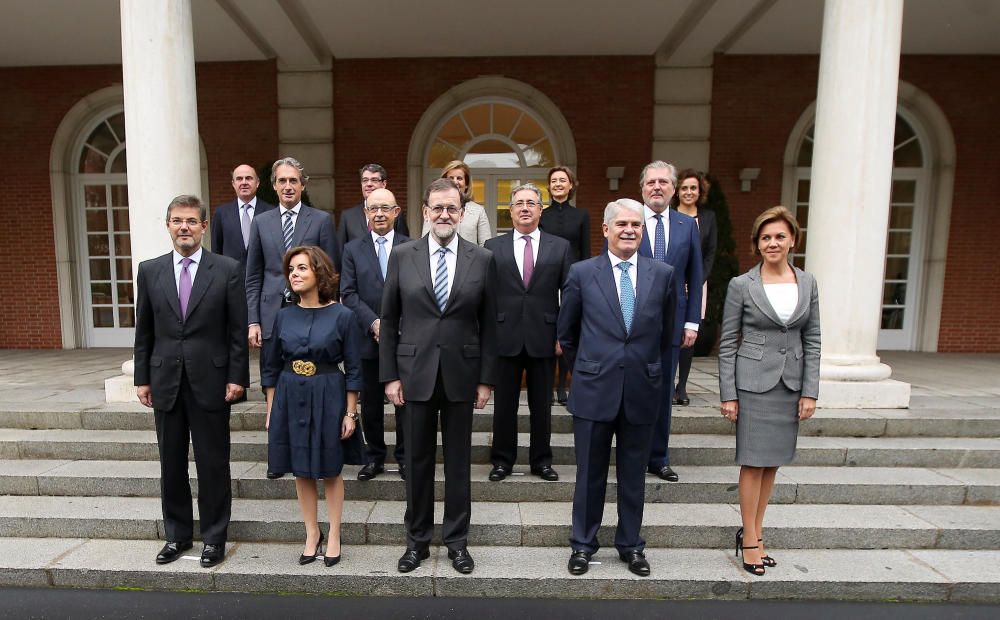 Mariano Rajoy posa con el consejo de ministros.
