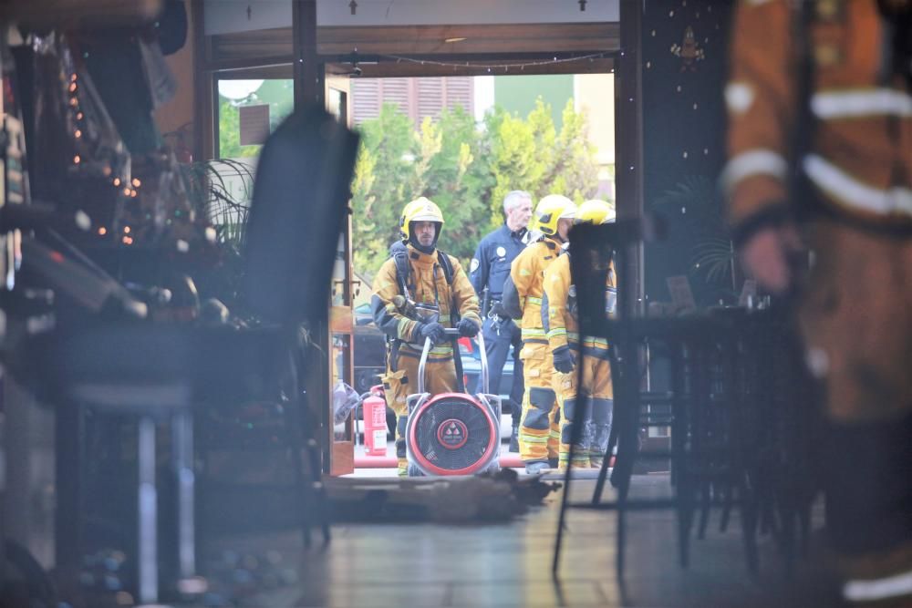 Un incendio destruye un local en Son Rapinya