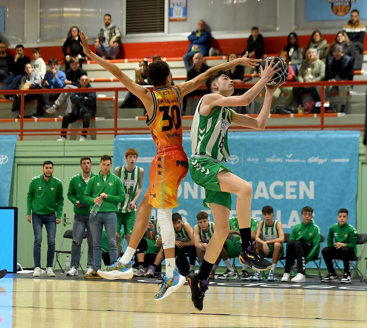 Victoria emocionante del infantil A masculino de Valencia Basket  en el arranque de la Minicopa Endesa