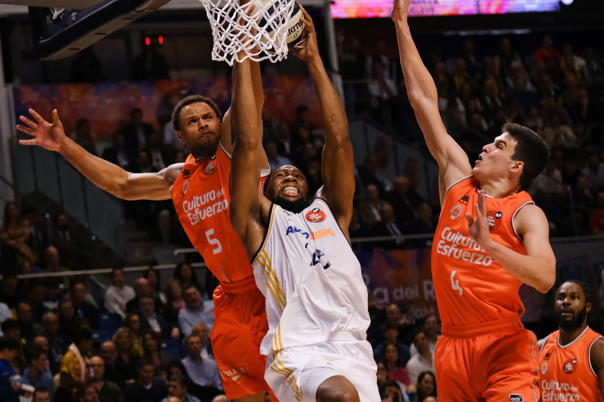 Real Madrid - Valencia Basket, semifinal de la Copa del Rey de 2024.