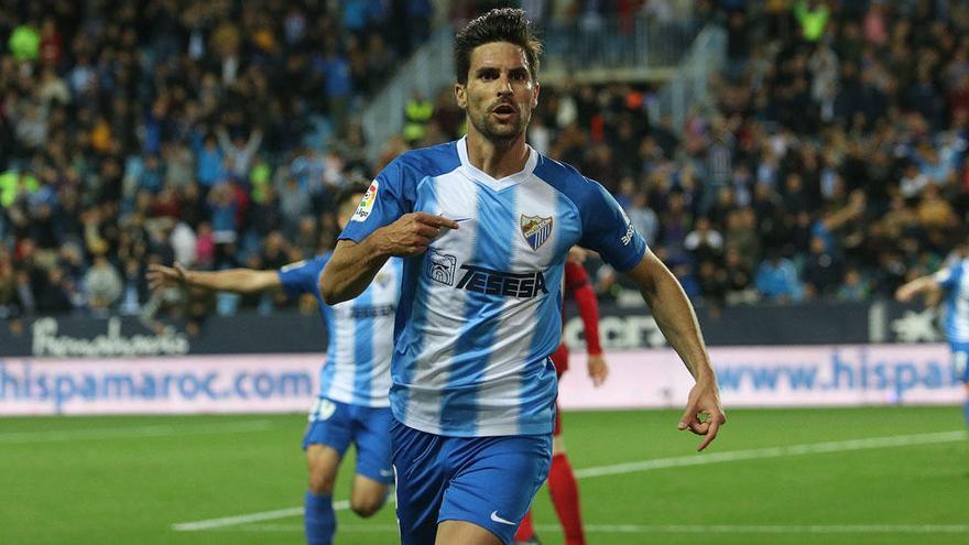 Adrián, el máximo goleador del Málaga CF en este 2019, celebra un tanto reciente.