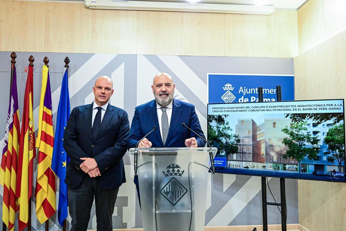 El regidor de Urbanismo, Óscar Fidalgo, y el alcalde Jaime Martínez.