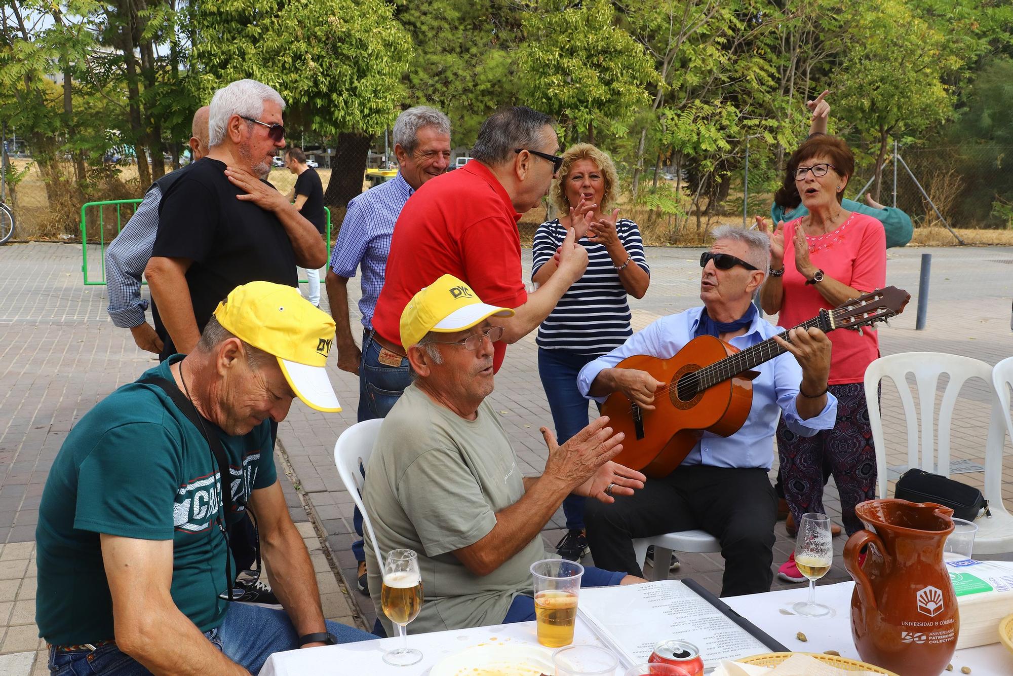 Las peñas recuperan su perol de convivencia en las Setas tras el parón del covid