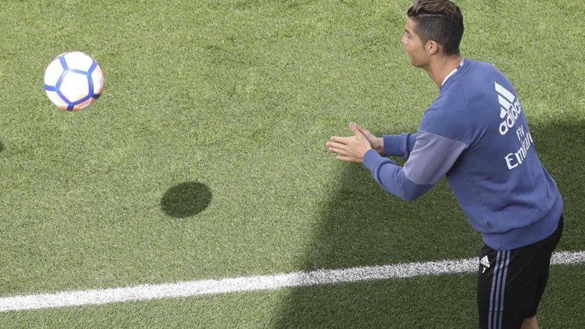 Cristiano Ronaldo, en el entrenamiento del martes en Valdebebas