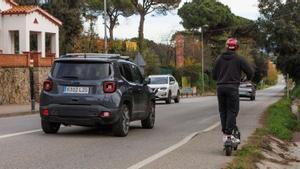 Els patinets surten de la ciutat