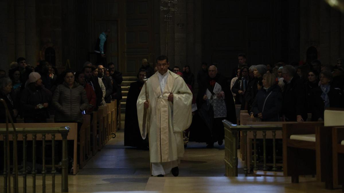 Monseñor Francisco Prieto celebra su primer Lavatorio de pies como arzobispo de Santiago