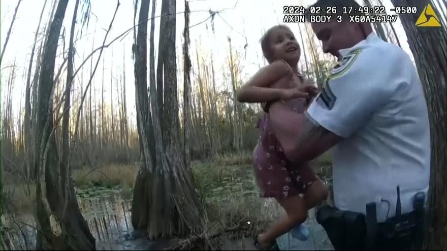 Encuentran con vida a una niña con autismo en un bosque de Florida