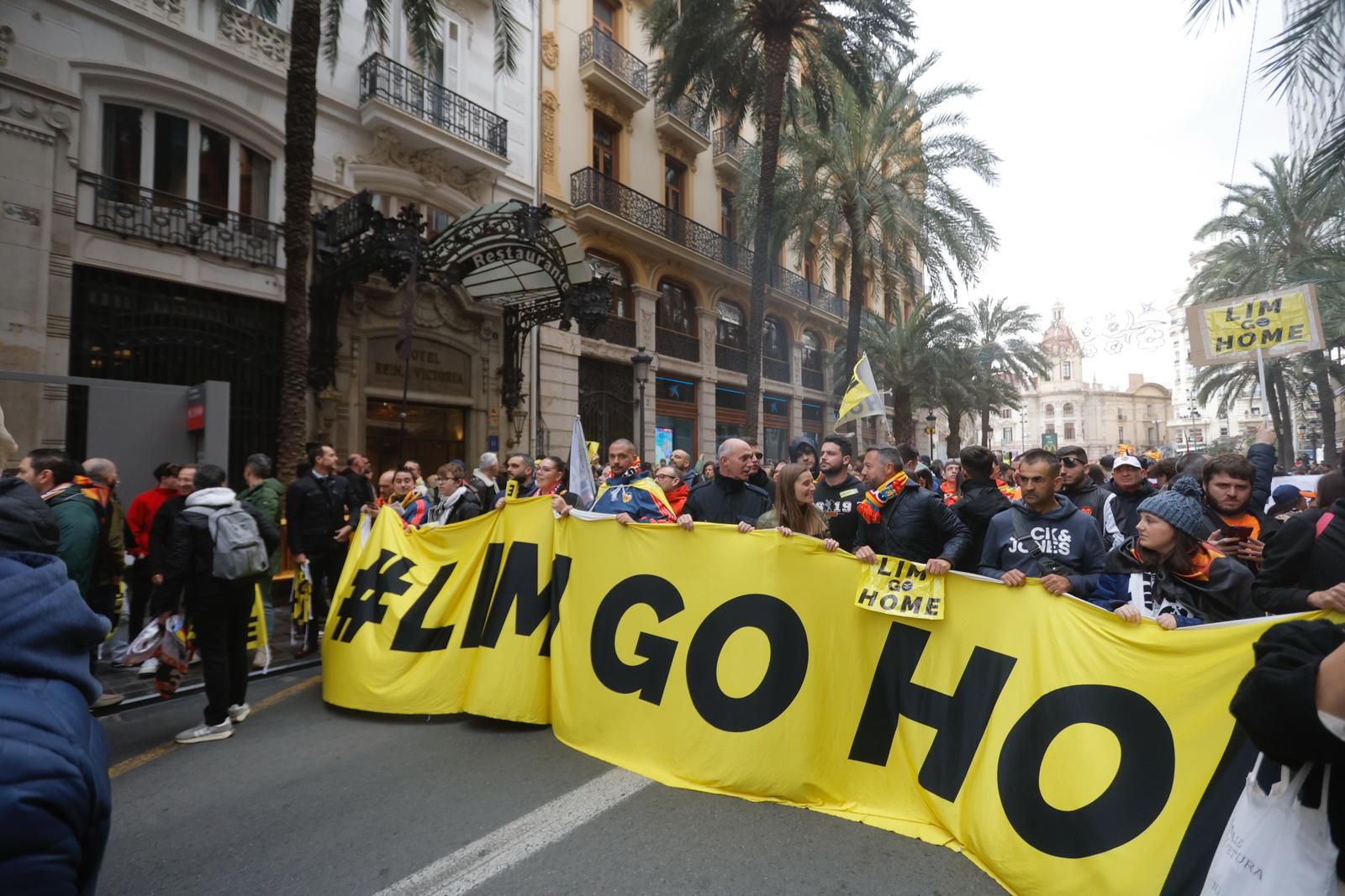 Galería: El valencianismo vuelve a manifestarse para la marcha de Lim