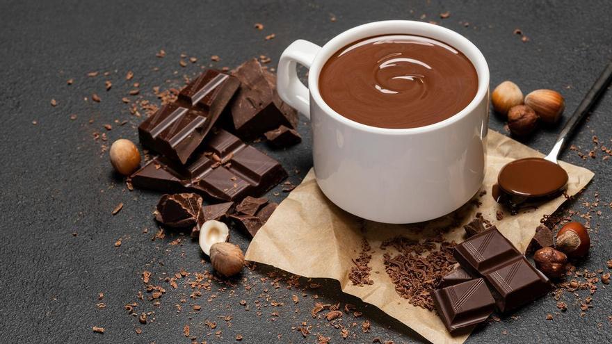 Chocolate a la taza casero: no engorda y se prepara en cinco minutos