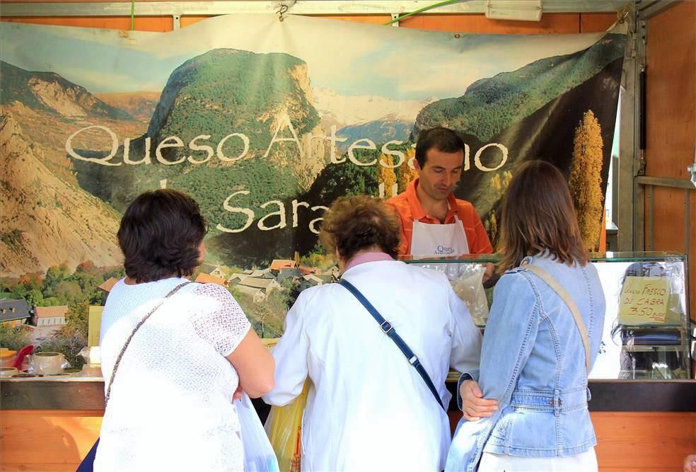 Muestra de artesanía de la Plaza de los Sitios