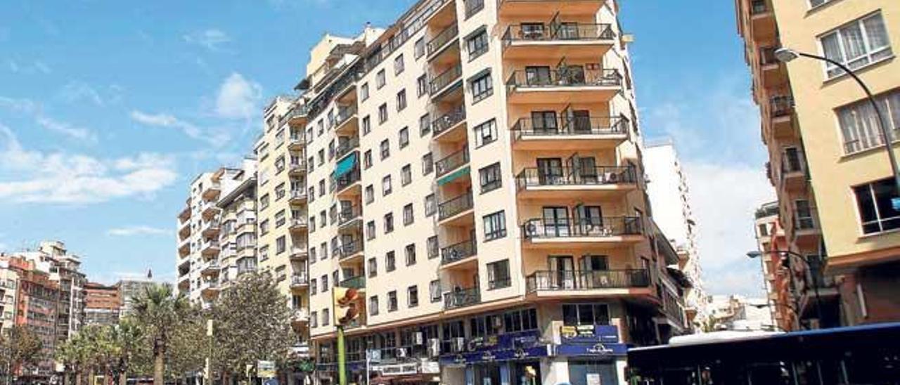 En las Avenidas se concentran numerosos edificios construidos en los años 60.