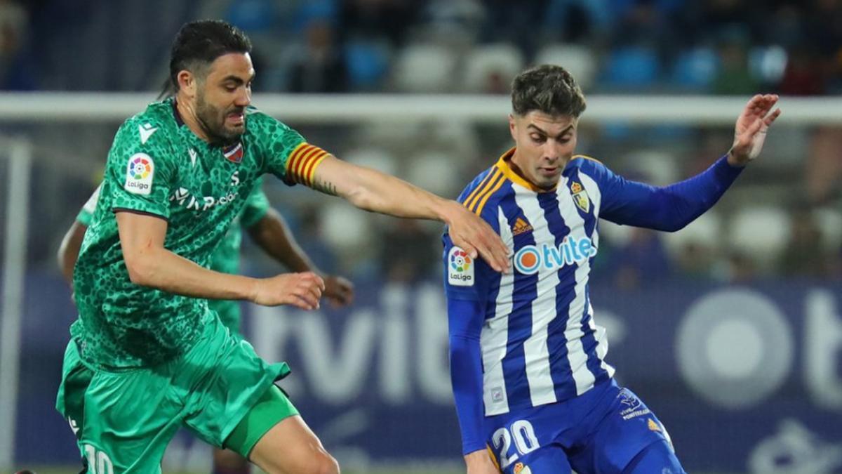 Iborra, durante el partido frente a la Ponferradina