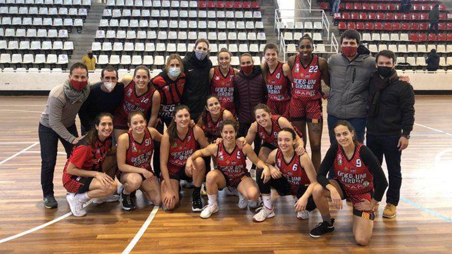 La plantilla del GEiEG Uni Girona al final del partit.