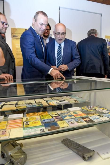 23-10-19 LAS PALMAS DE GRAN CANARIA. CASASA CONSISTORIALES. LAS PALMAS DE GRAN CANARIA. Exposición 40 años de Guaguas Municipales. Fotos: Juan Castro.  | 23/10/2019 | Fotógrafo: Juan Carlos Castro