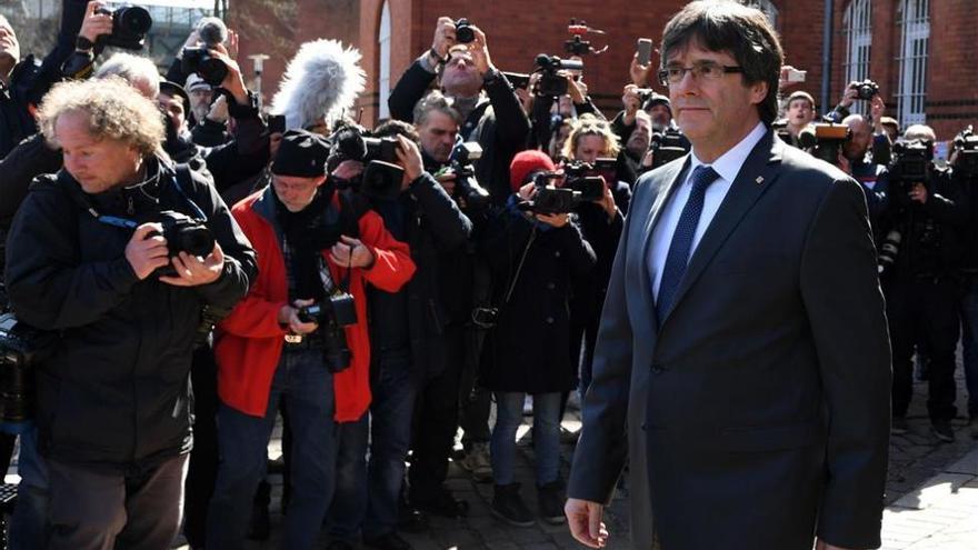 Puigdemont tras salir de la cárcel: &quot;Es la hora de una solución política&quot;