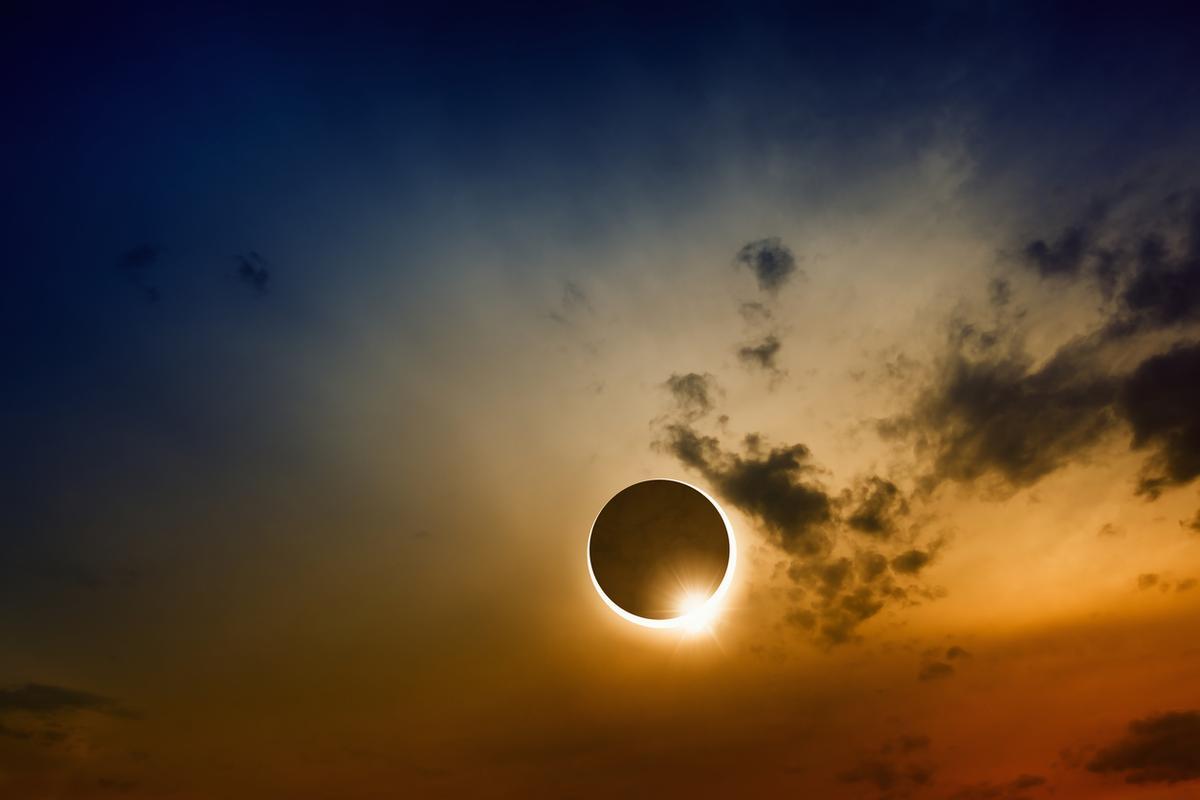 Eclipse solar completo