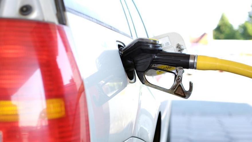 El Govern prohibirà la circulació de vehicles dièsel i benzina a partir del 2050