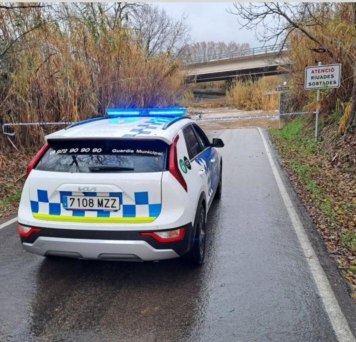 Tall a l'Alt Empordà causat per les abundants pluges.