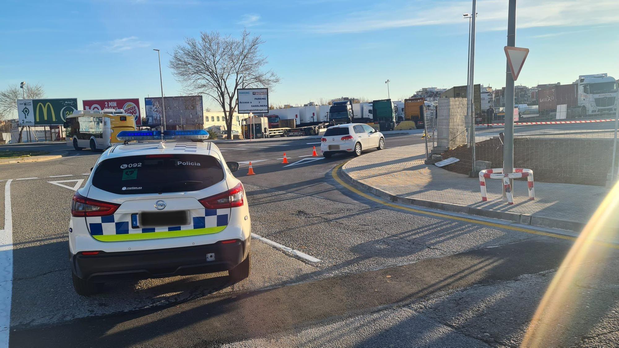 Clausuran una fiesta ilegal y desalojan un bar que no respetaba la normativa covid-19 en Esplugues