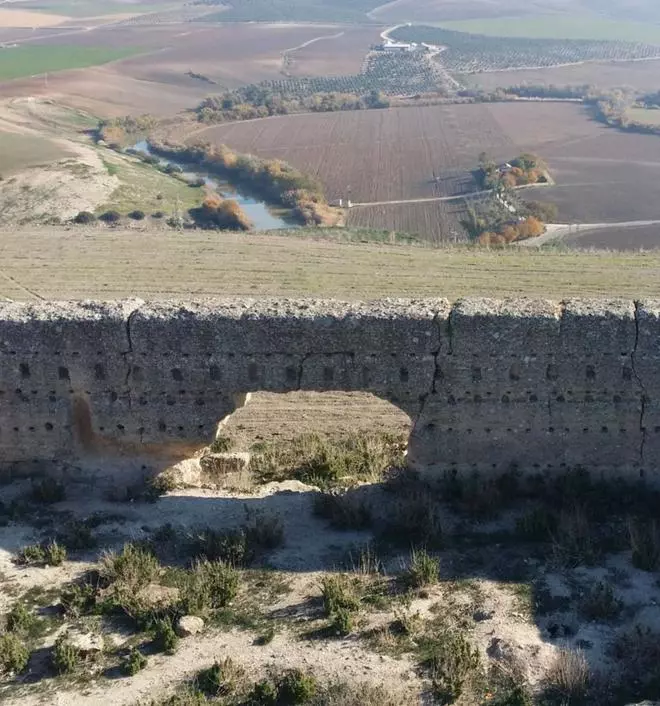 Los regantes dan tres meses para reactivar la presa de San Calixto