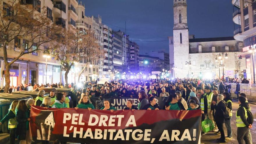 Un millar de personas se manifiestan en València para impulsar un plan de choque para garantizar el acceso digno a la vivienda