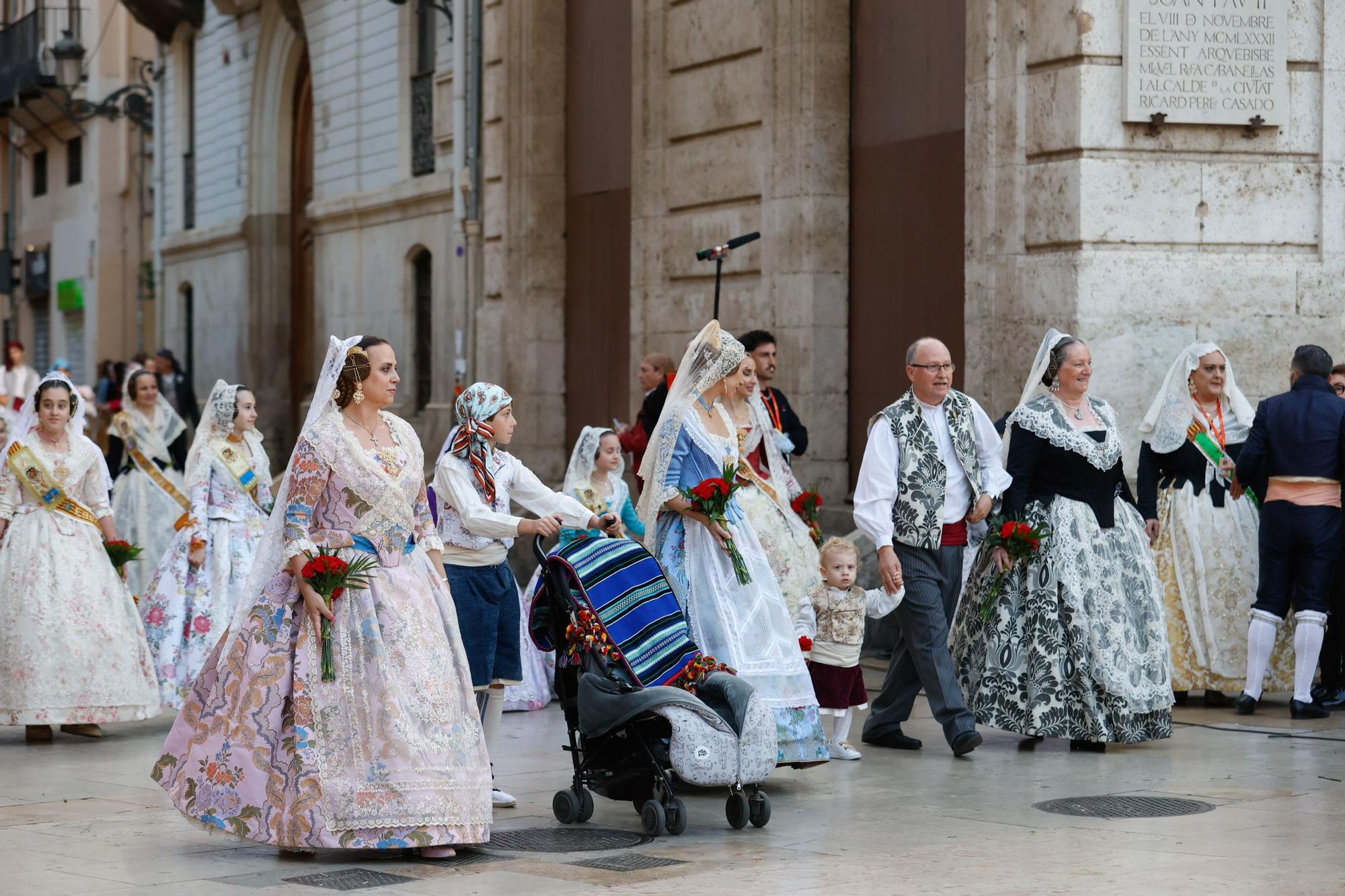 Búscate en el primer día de la Ofrenda en la calle San Vicente entre las 18:00 y las 19:00