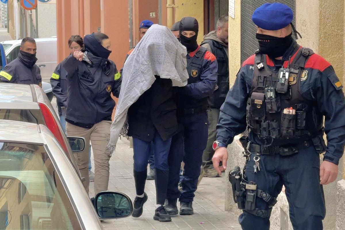 Detenciones en el barrio de Cerdanyola de Mataró en el marco de la operación conjunta con la policía italiana